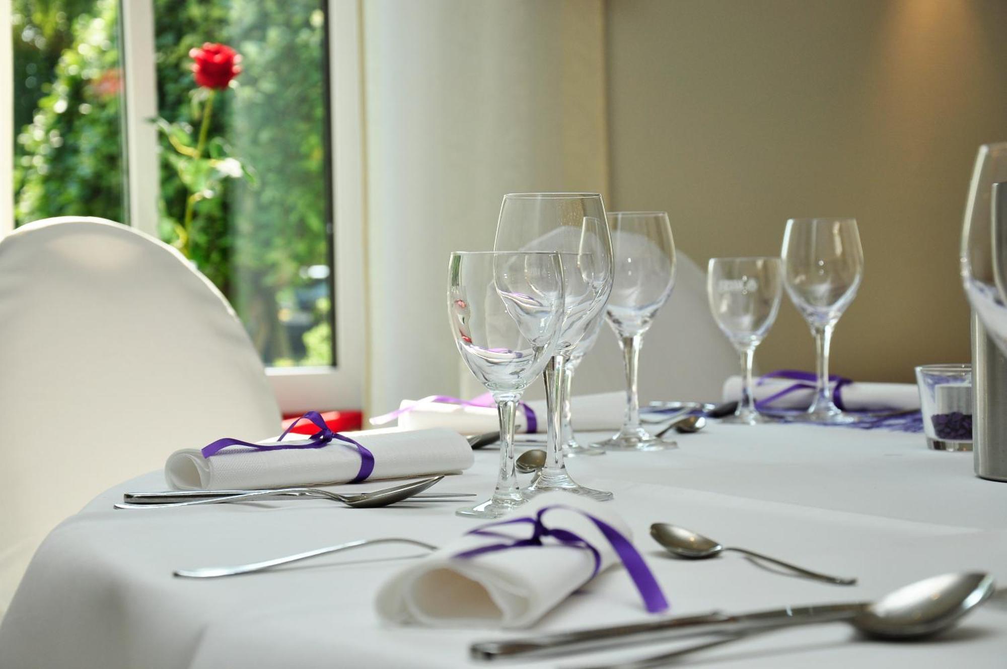 Hotel & Restaurant Zum Deutschen Hause Kirchhatten エクステリア 写真