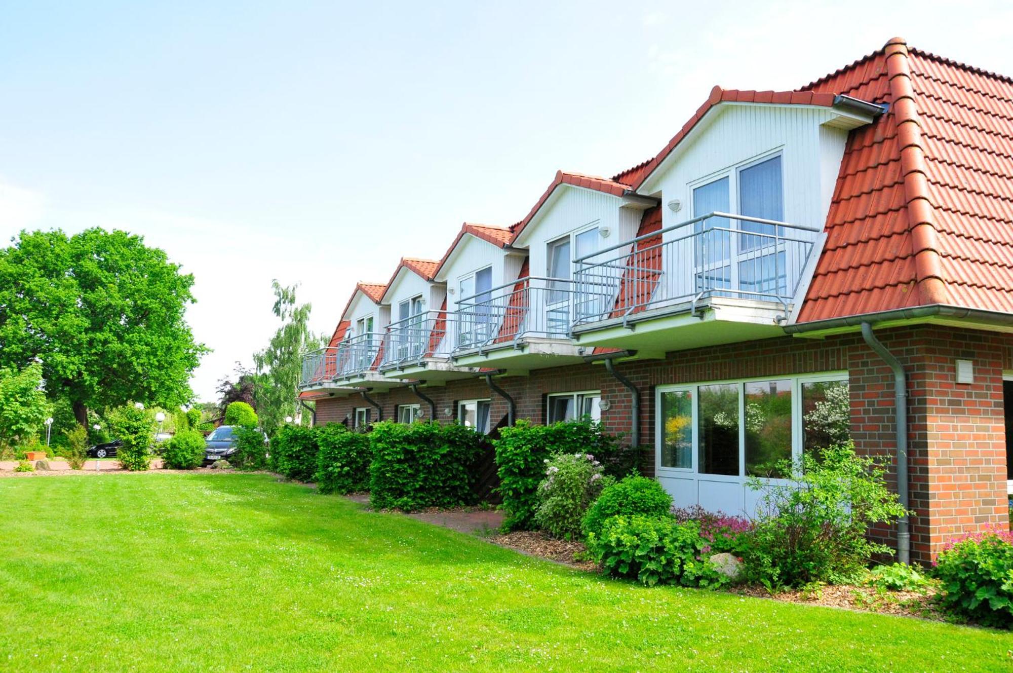 Hotel & Restaurant Zum Deutschen Hause Kirchhatten エクステリア 写真