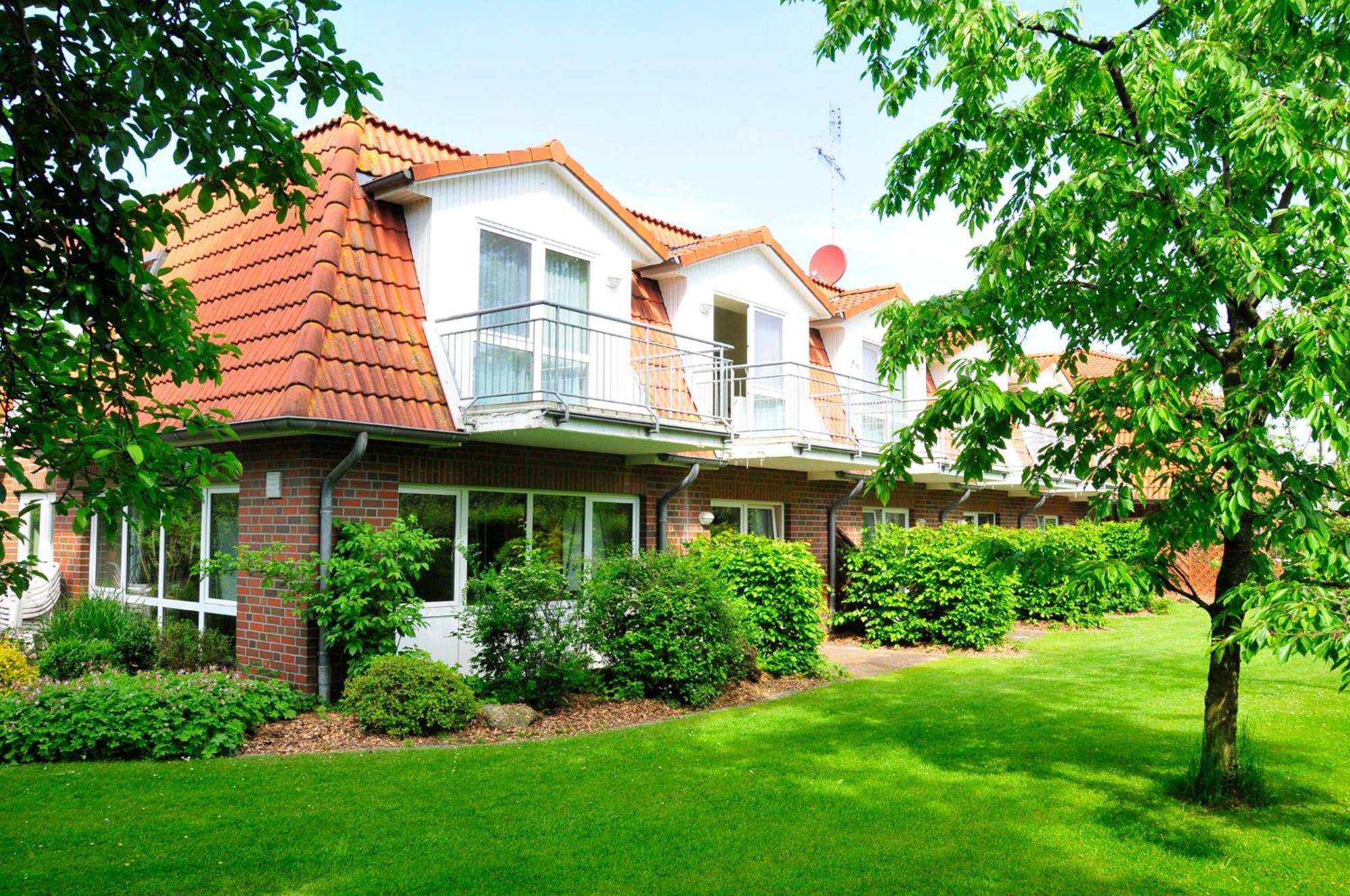 Hotel & Restaurant Zum Deutschen Hause Kirchhatten エクステリア 写真
