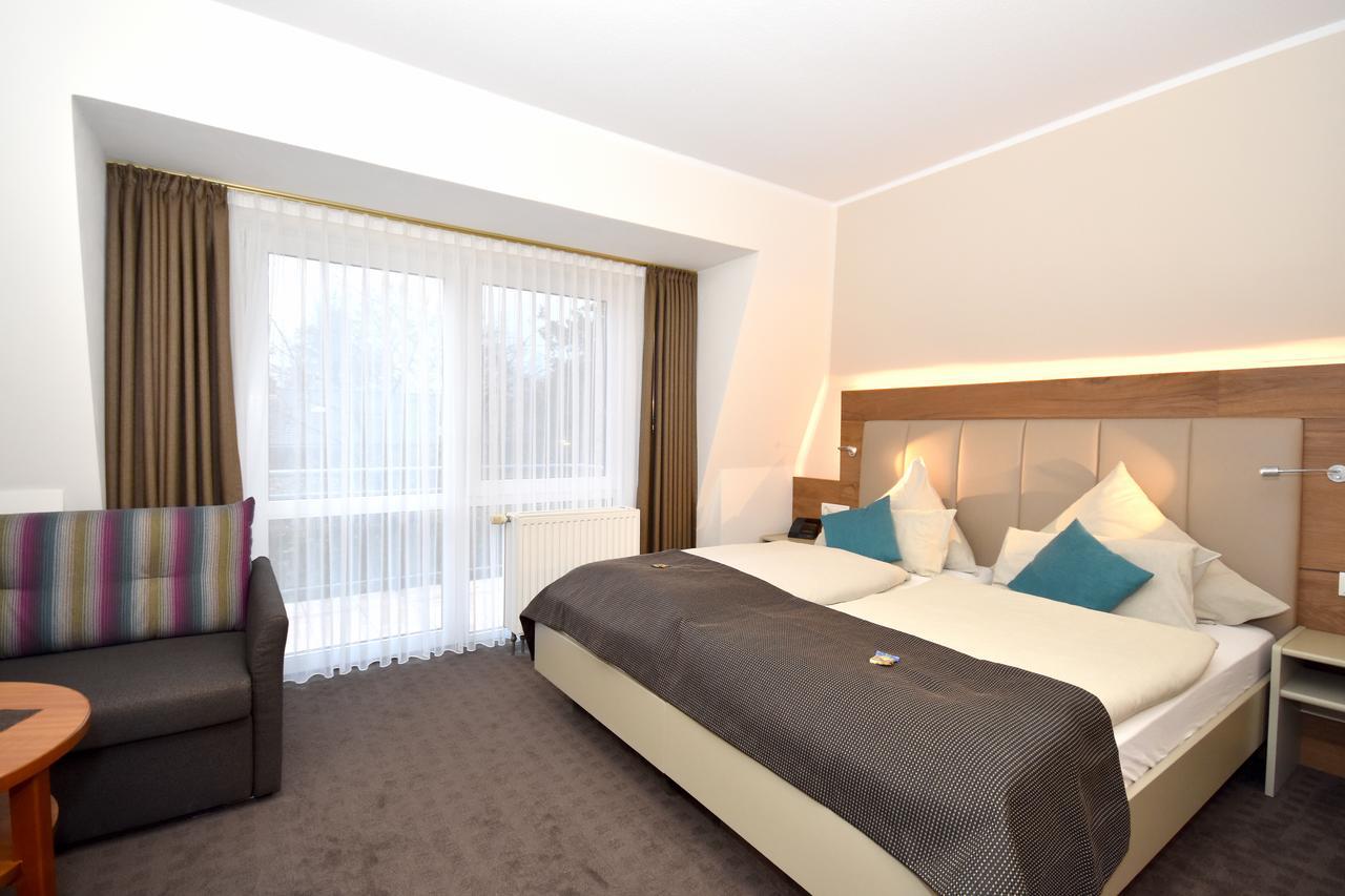 Hotel & Restaurant Zum Deutschen Hause Kirchhatten エクステリア 写真