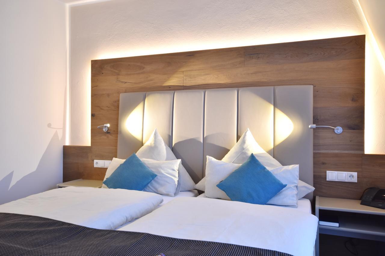 Hotel & Restaurant Zum Deutschen Hause Kirchhatten エクステリア 写真