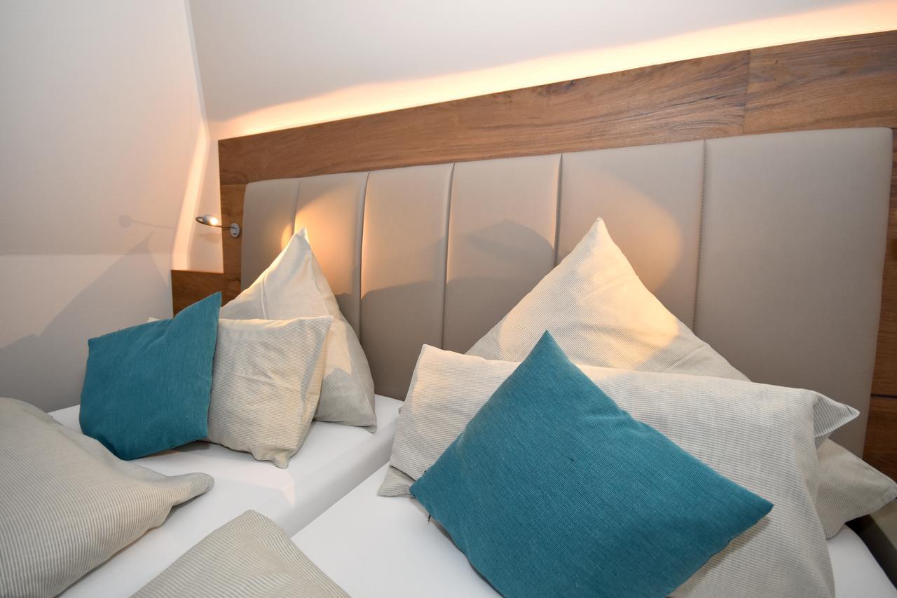 Hotel & Restaurant Zum Deutschen Hause Kirchhatten エクステリア 写真