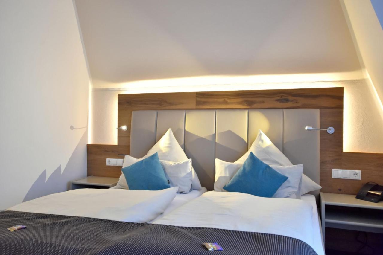 Hotel & Restaurant Zum Deutschen Hause Kirchhatten エクステリア 写真